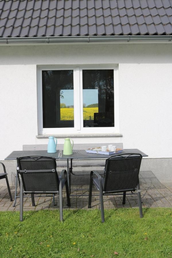 Kleines Haus Am Feld Villa Rehna Luaran gambar